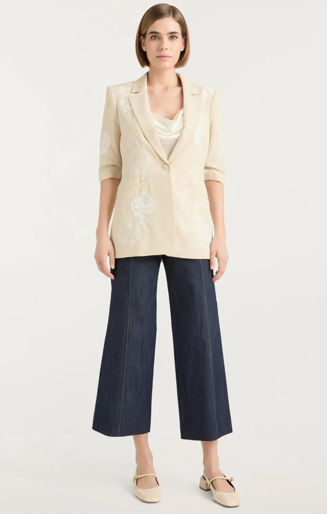 Blazers<Cinq à Sept Floating Roses Embellished Short Sleeve Khloe Blazer Plaster/Ivory