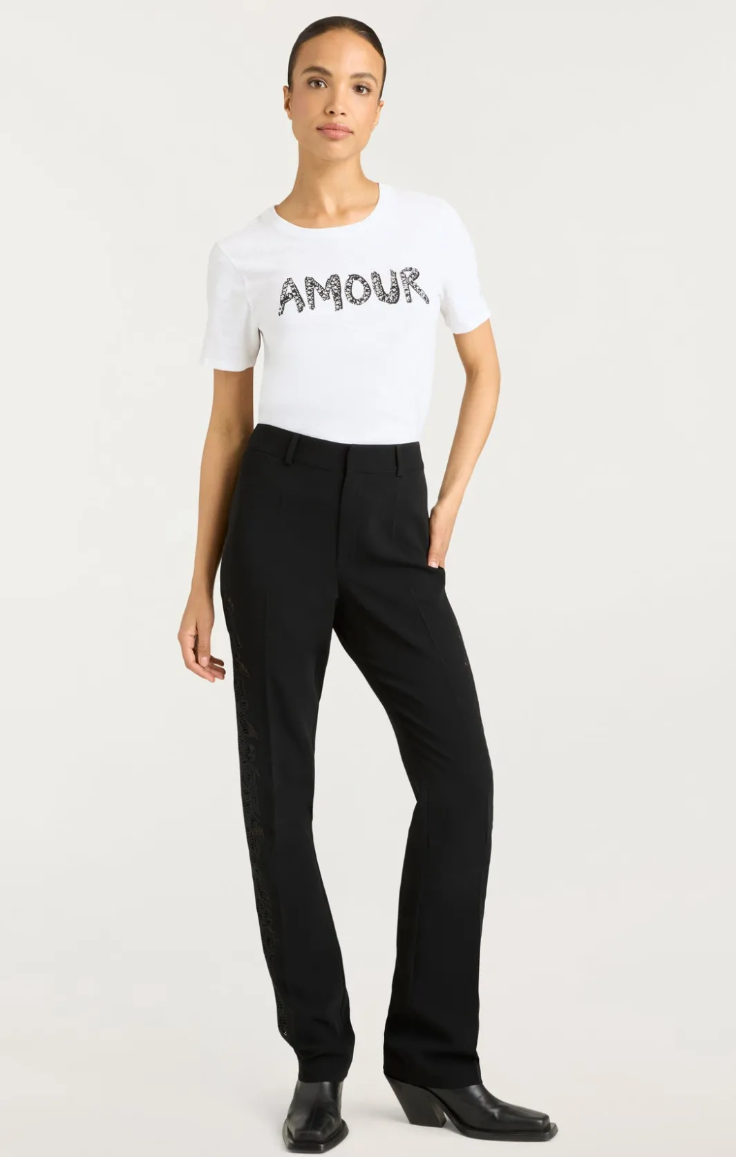 Tees & Pullovers<Cinq à Sept Rhinestone Amour Shrunken Tee White/Black