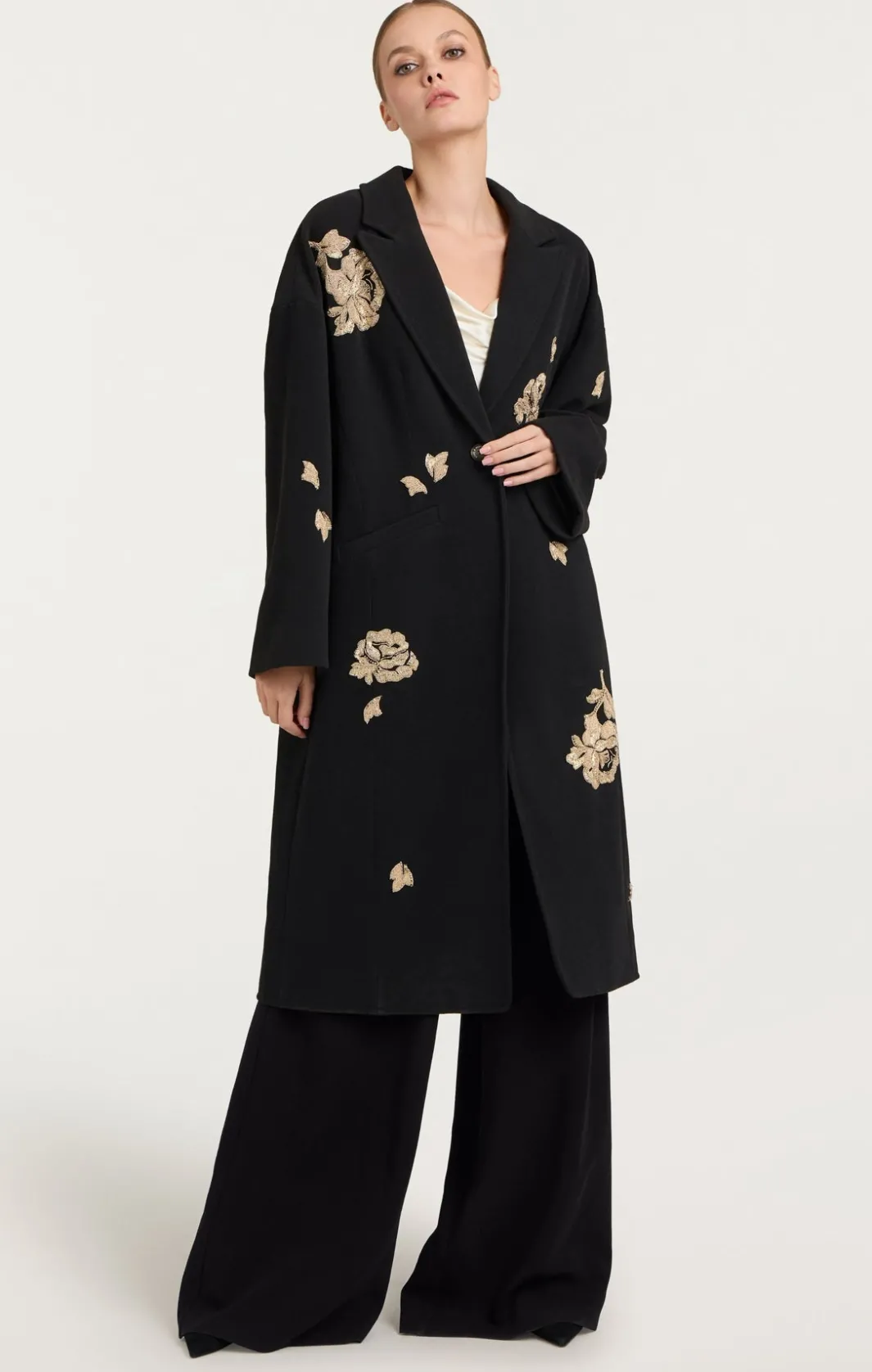 Jackets | Outerwear<Cinq à Sept Rose Embellished Gravis Coat Black